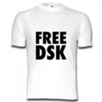 Des étudiants français créent des T-shirts pro-DSK