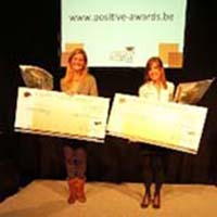Alexia et Birne, deux étudiantes positives!